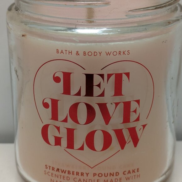 NEW! Bath & Body Works Let Love Glow Glass Candle, 7oz - Picture 1 of 3